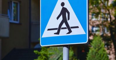 Kierowca Opla potrącił 81-latkę na przejściu